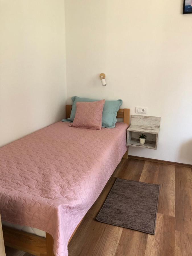 Guesthouse D&D Licko Petrovo Selo Eksteriør billede